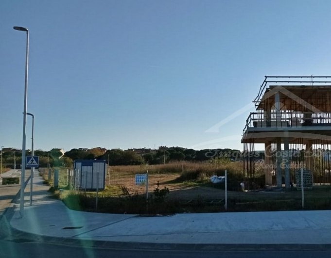 4014 - TERRENOS INDUSTRIALES EN VENTA EN PALAFRUGELL