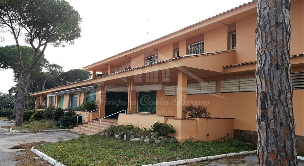 LOCAL01 - OPORTUNIDAD: Local en venta habilitado en Vall-Llobrega