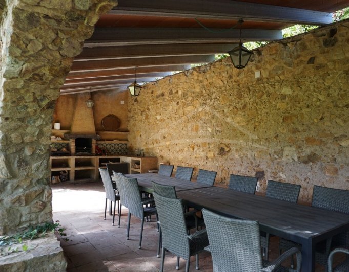3031 - Típica masía catalana en venta,  totalmente restaurada, situada en Llagostera comarca de La Selva, Girona.