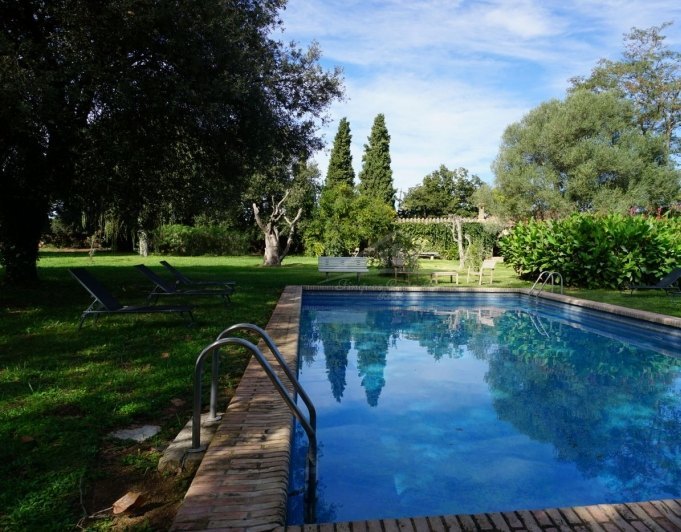 3031 - Típica masía catalana en venta,  totalmente restaurada, situada en Llagostera comarca de La Selva, Girona.
