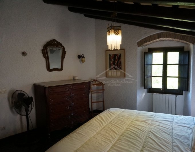 3031 - Típica masía catalana en venta,  totalmente restaurada, situada en Llagostera comarca de La Selva, Girona.