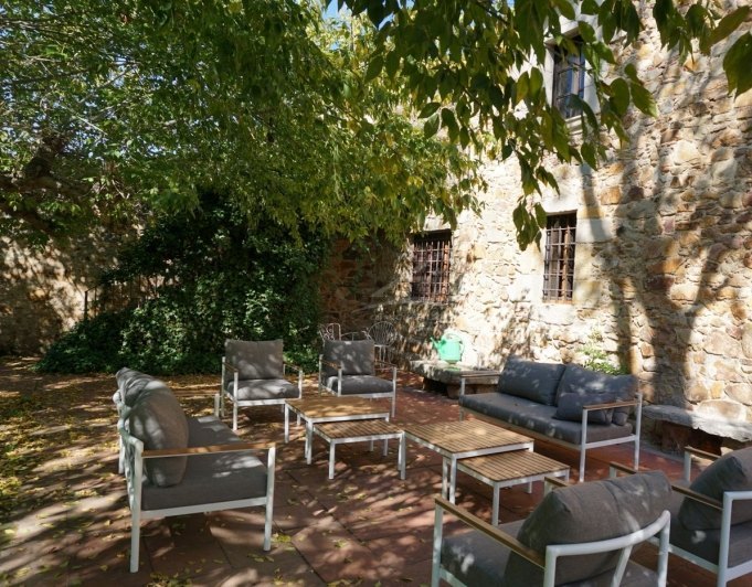 3031 - Típica masía catalana en venta,  totalmente restaurada, situada en Llagostera comarca de La Selva, Girona.