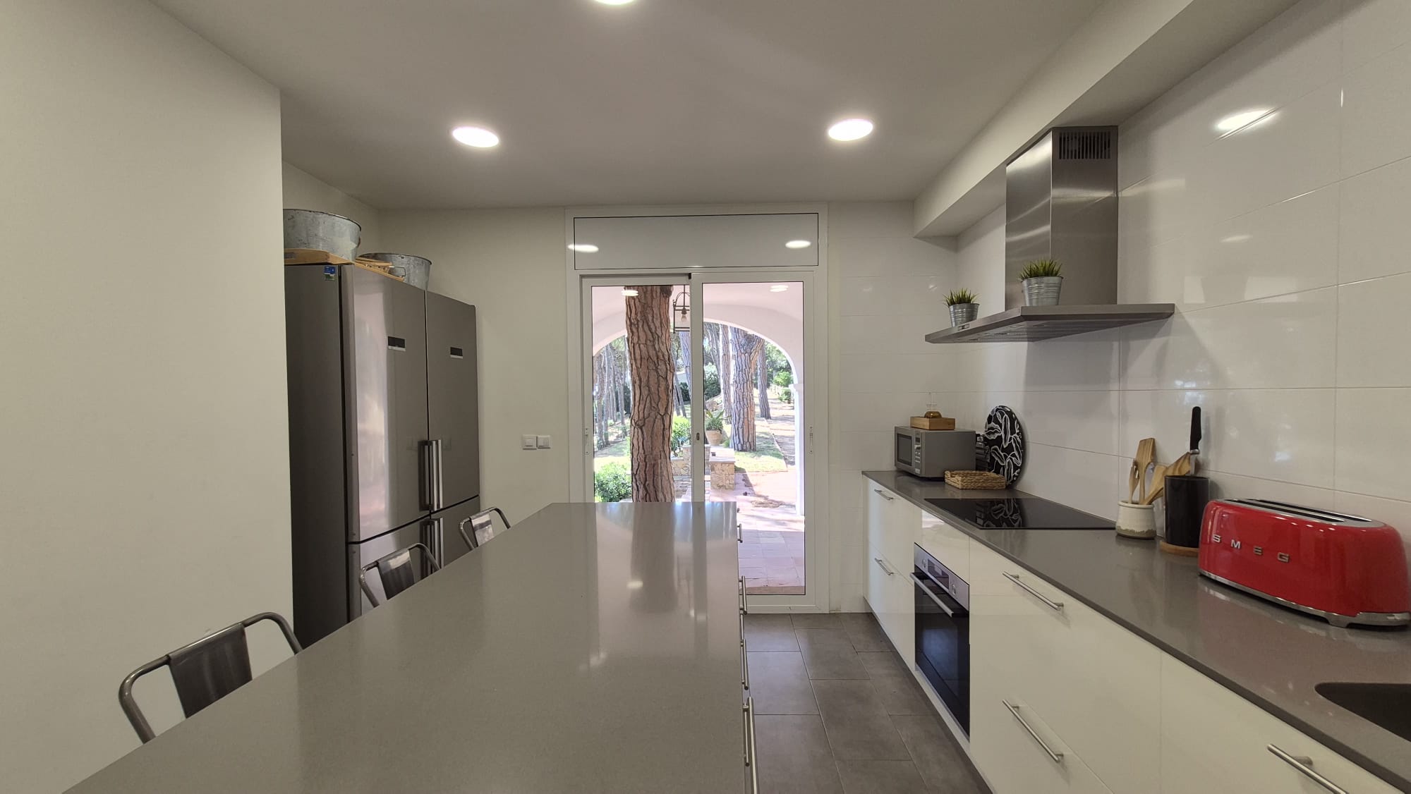 EN VENTA Joya Histórica Frente al Mar: Finca Exclusiva en la Bahía de Tamariu