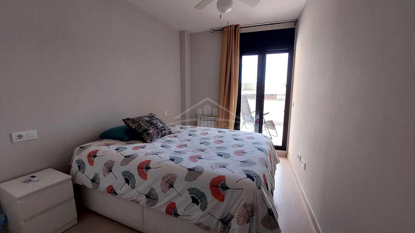 9054 - Bonito piso en venta con gran terraza en Palafrugell