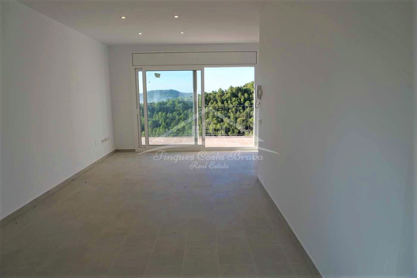 Huis te koop aan gloednieuw in begur met tuin en zwembad