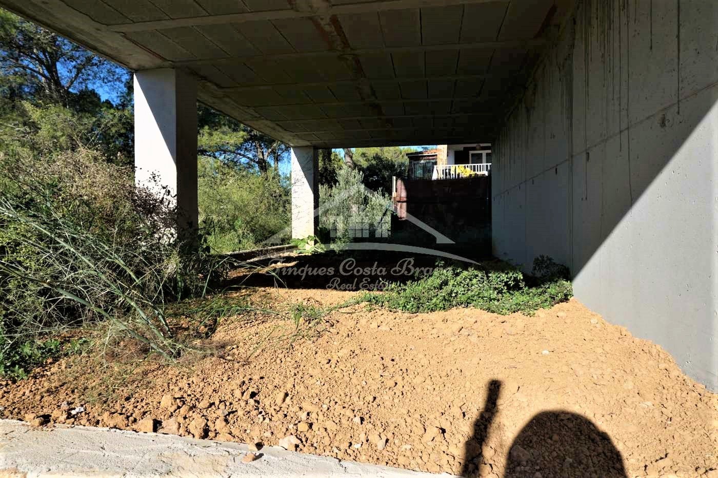 Huis te koop aan gloednieuw in begur met tuin en zwembad